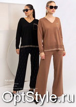 Cristina -  - 2025
,     