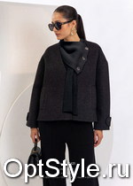 Cristina -  - 2025
,     