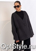 Cristina -  - 2025
,     