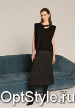 Marina V -  
,     